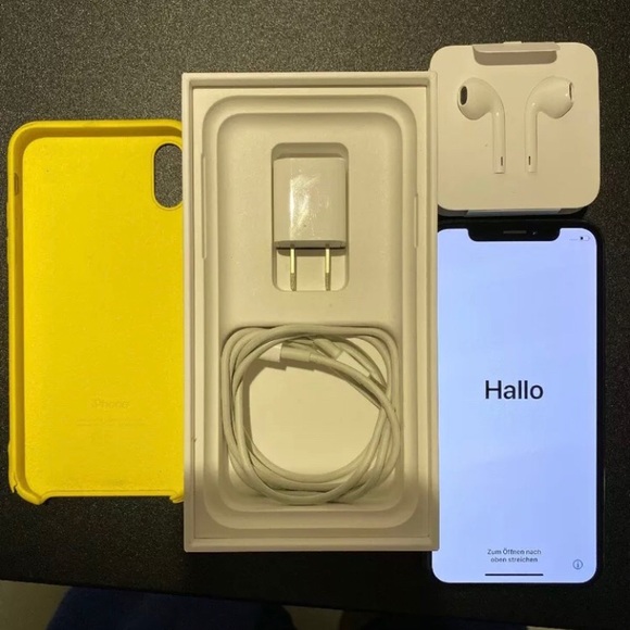 iPhone X - Picture 2 of 2